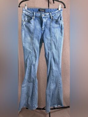 Beyond Us Women’s Size 4 Y2K Flare Jeans Front Seam Low Rise Blue Denim